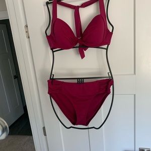 Tommy Bahama bikini set. Top 36D / Bottom L.  Like new condition.